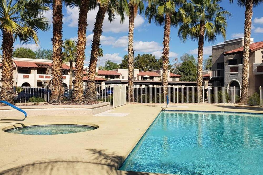 Condo with Heated Pool, Hot Tub, Near Walking Paths